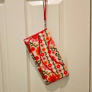 EUC VERA BRADLEY CLUTCH